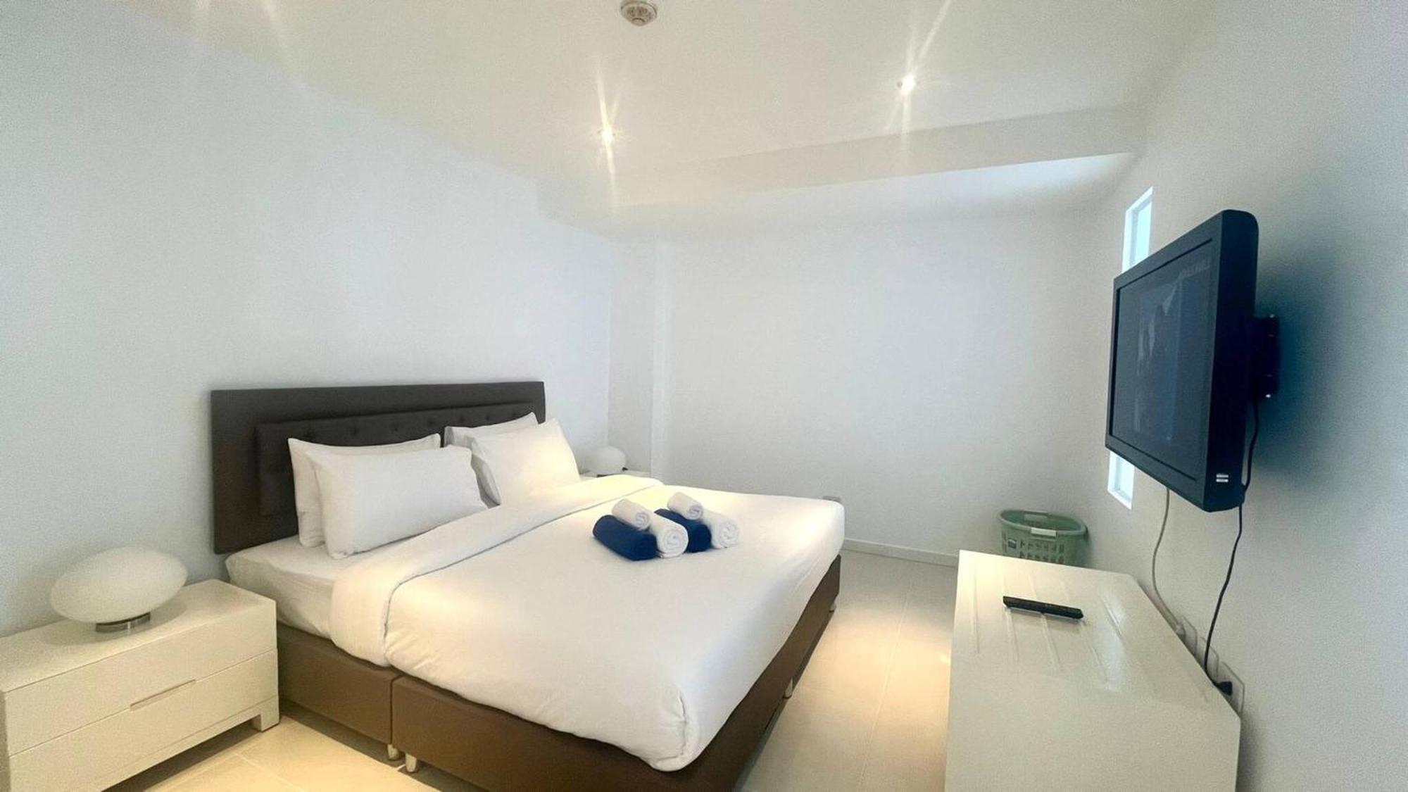 B14 Pool Access Partial Seaview 2brs 1 Bath Karon Ban Karon