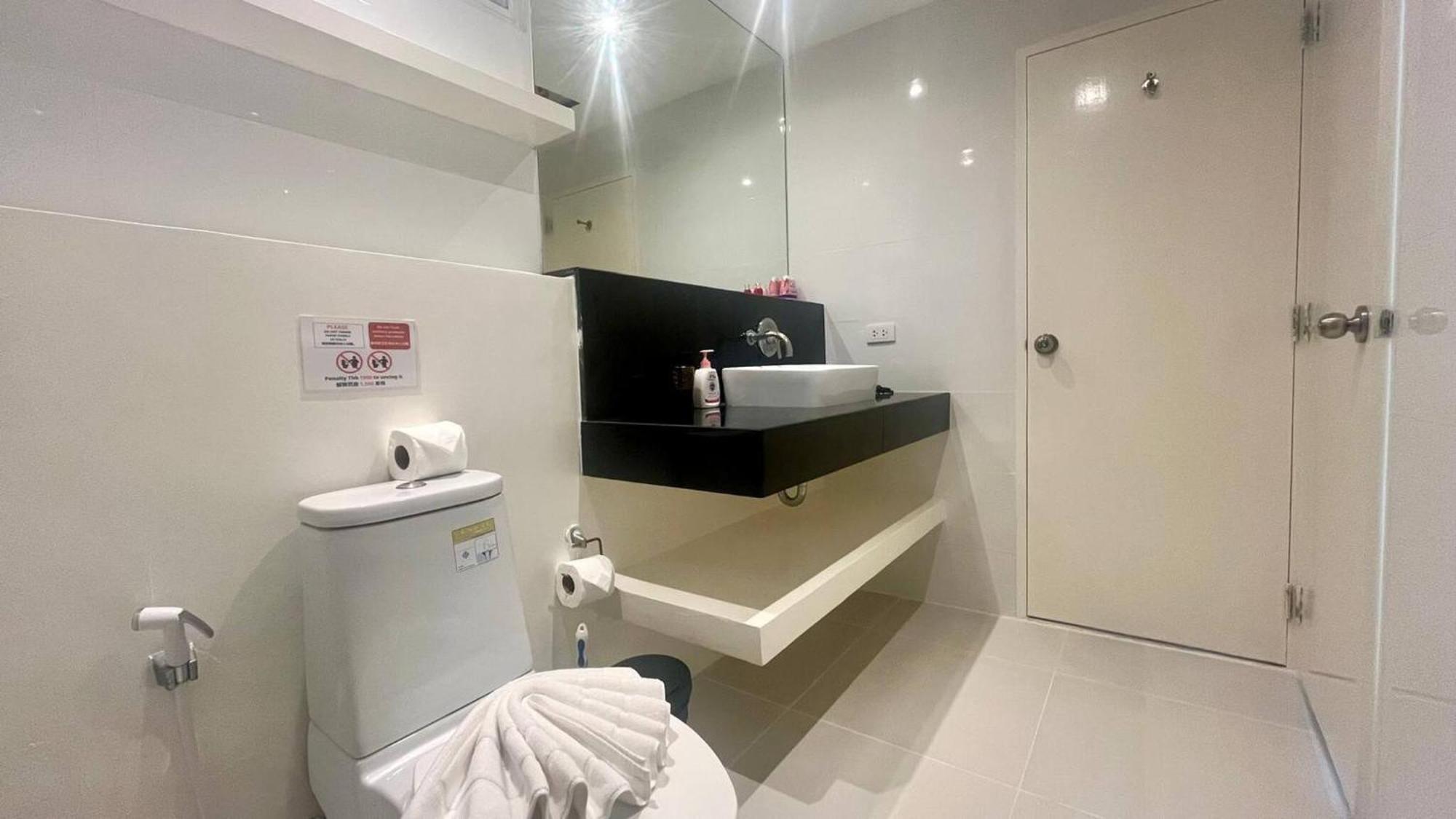 B14 Pool Access Partial Seaview 2brs 1 Bath Karon Appartamento *