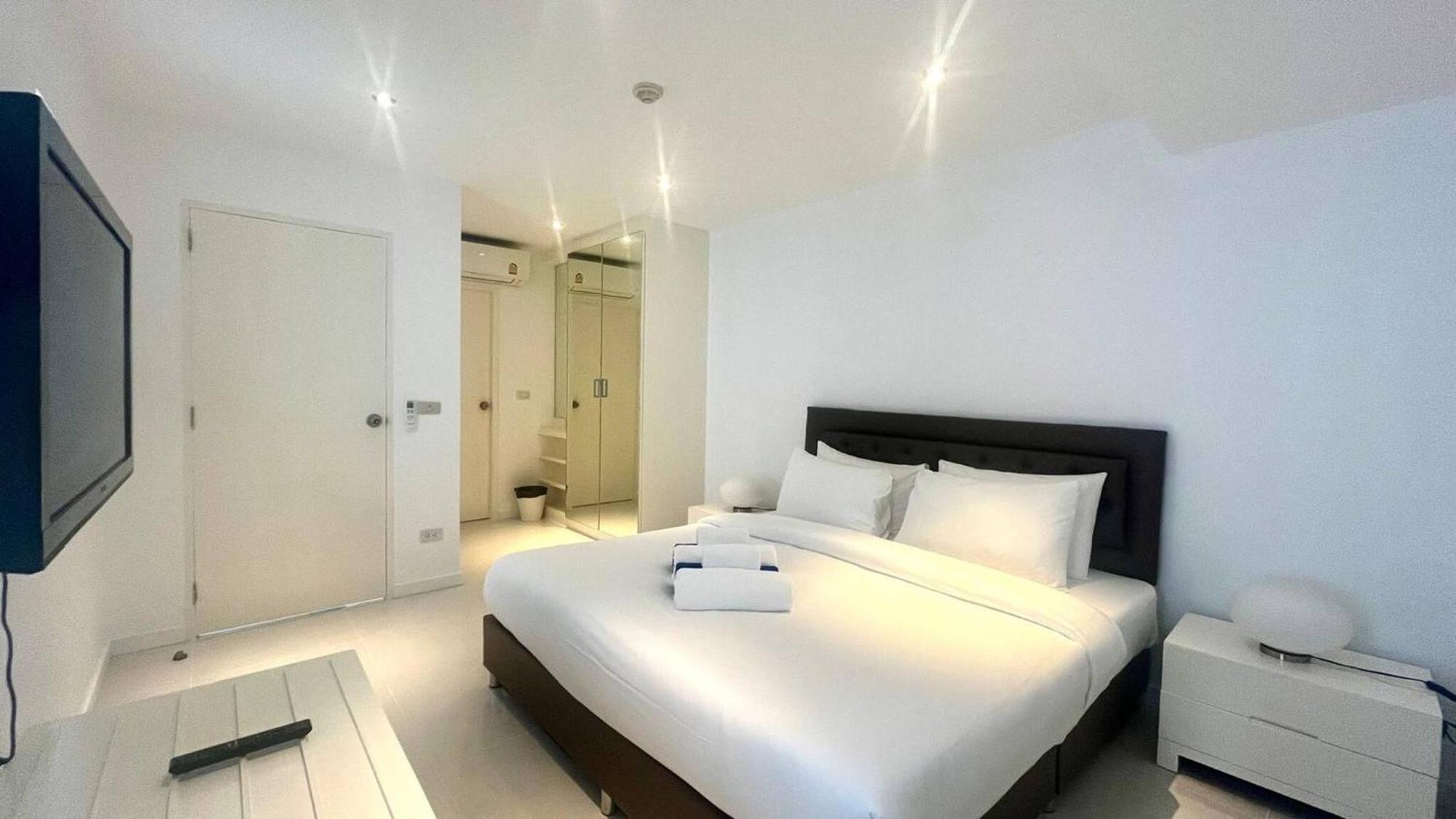 B14 Pool Access Partial Seaview 2brs 1 Bath Karon Appartamento